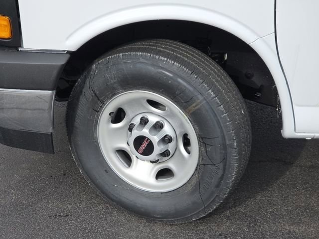 New 2026 GMC Savana 2500 w/ Driver Convenience Package image 18