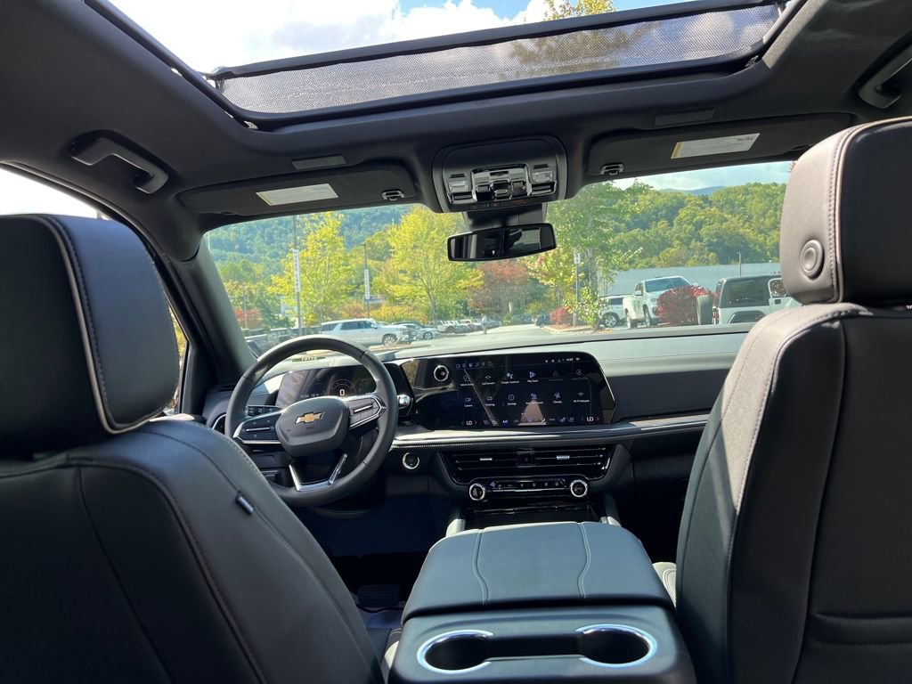 New 2026 Chevrolet Suburban Premier w/ Sun And Tow Package image 22