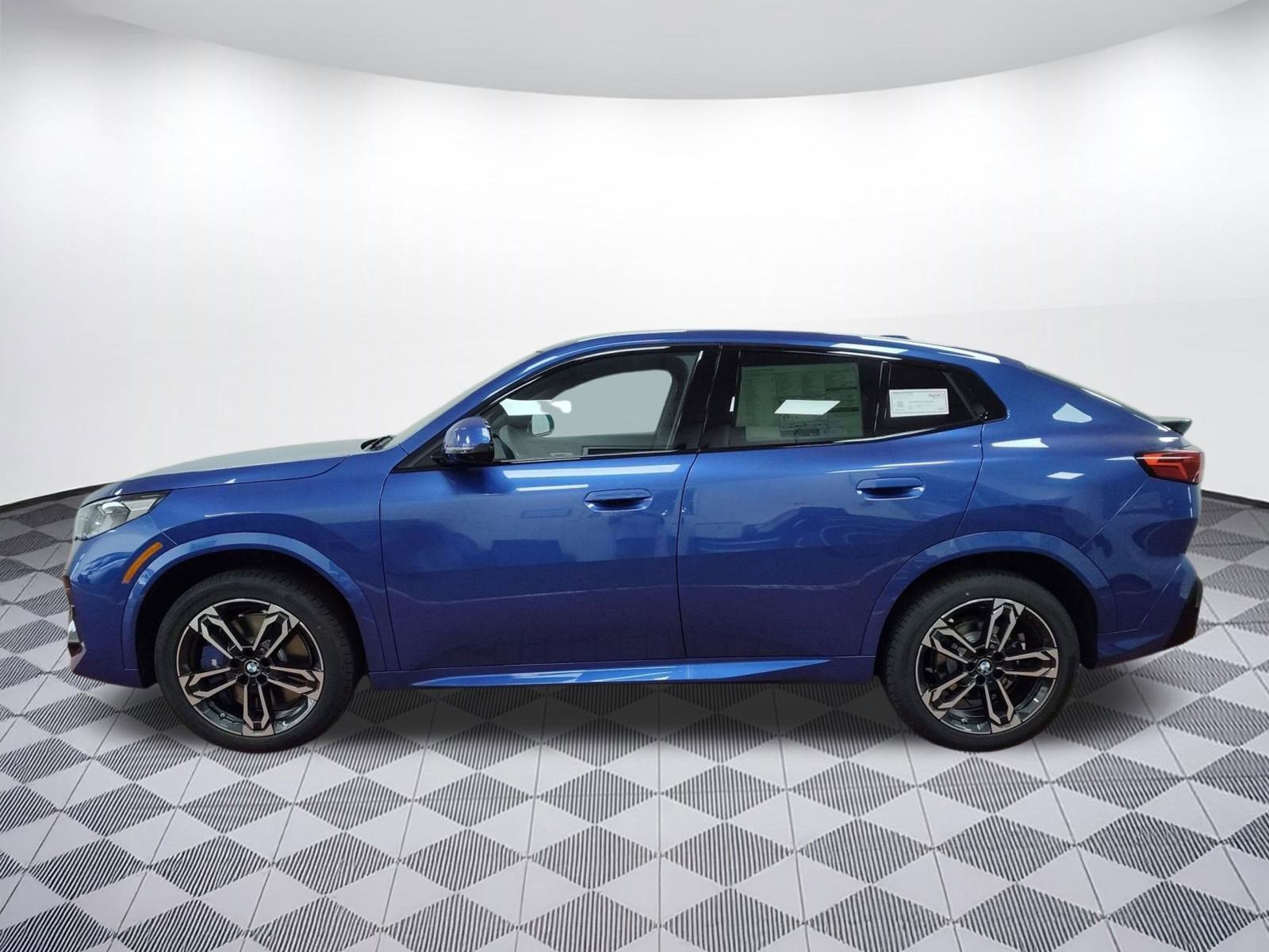 New 2026 BMW X2 xDrive28i image 2