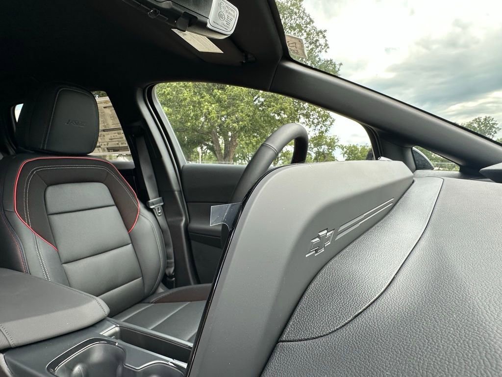 New 2025 Chevrolet Equinox EV RS w/ Convenience Package II FWD image 32