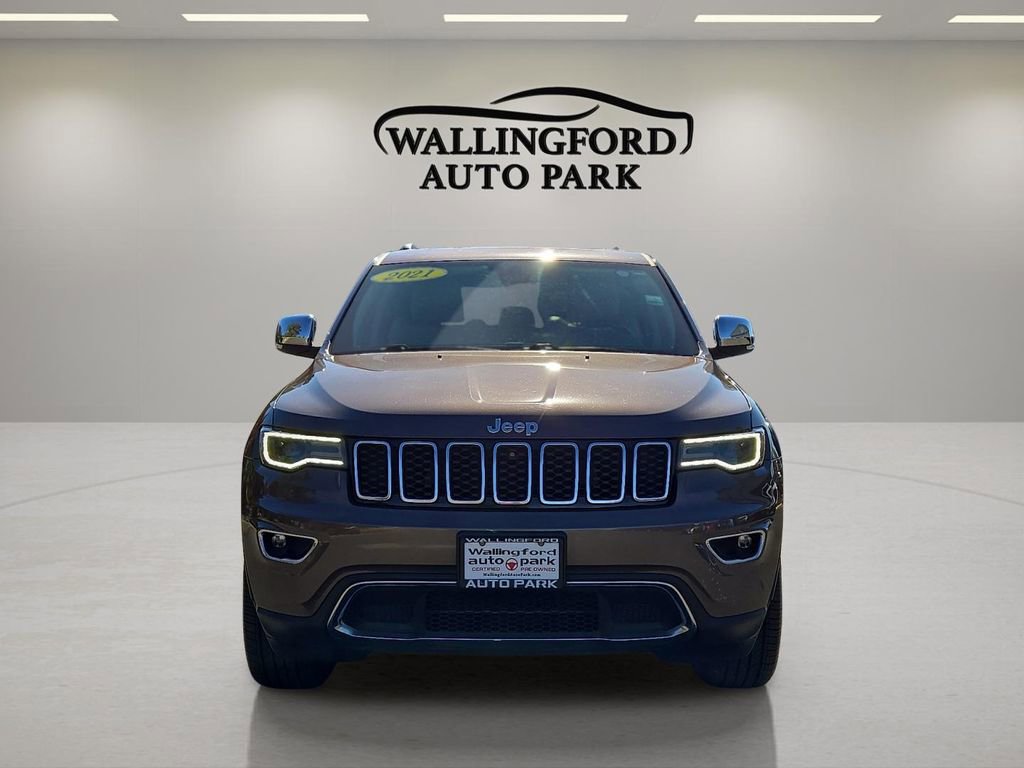 Used 2021 Jeep Grand Cherokee Limited w/ Luxury Group II image 2