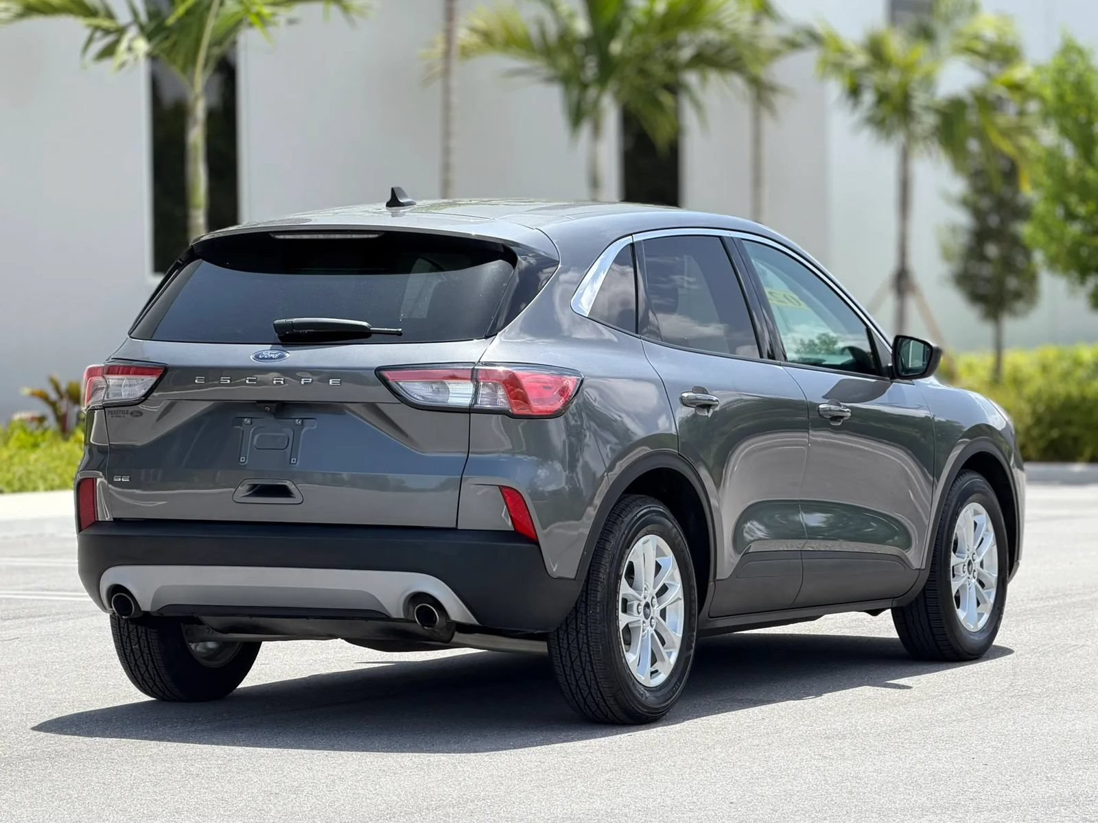 Used 2022 Ford Escape SE w/ Convenience Package FWD image 7