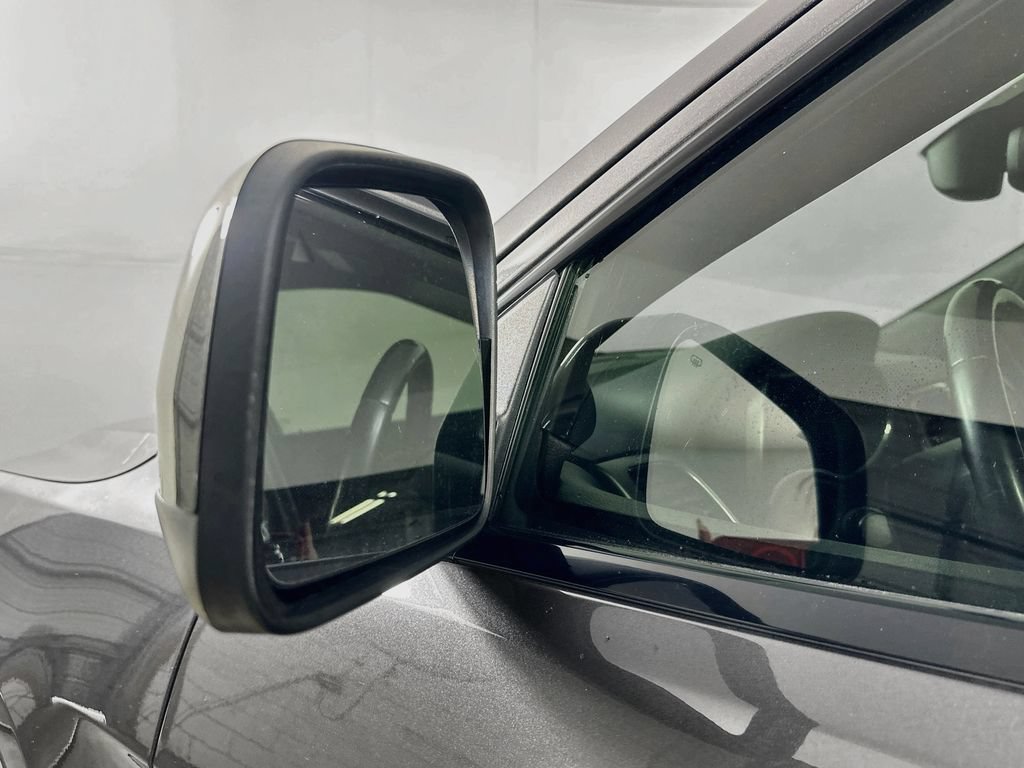 Used 2019 Jeep Grand Cherokee Altitude RWD image 38