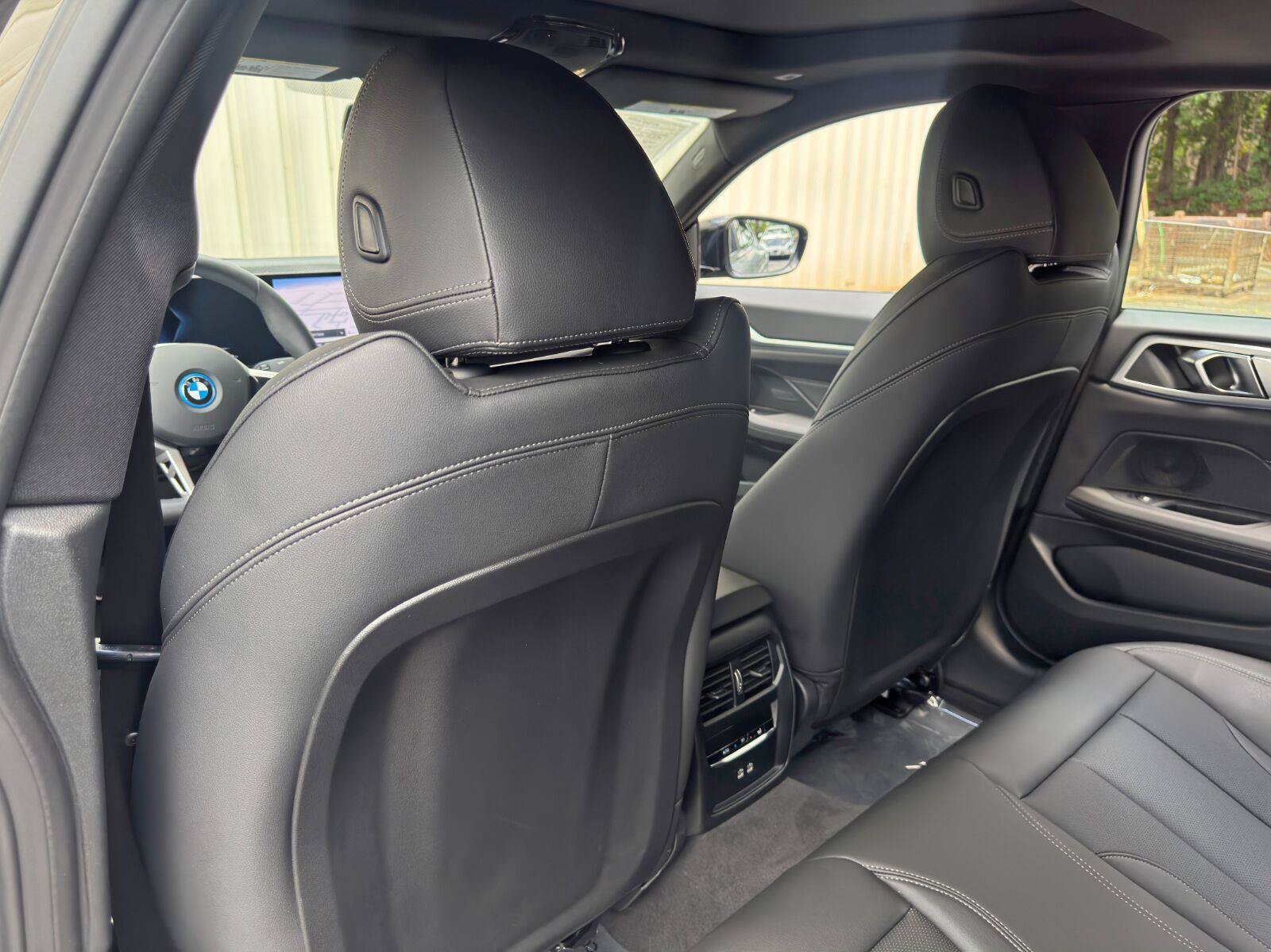 Used 2025 BMW i4 eDrive40 w/ M Sport Package RWD image 38