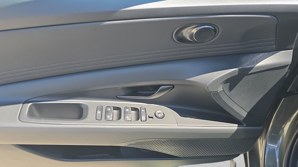 New 2026 Hyundai Elantra Sport FWD image 16