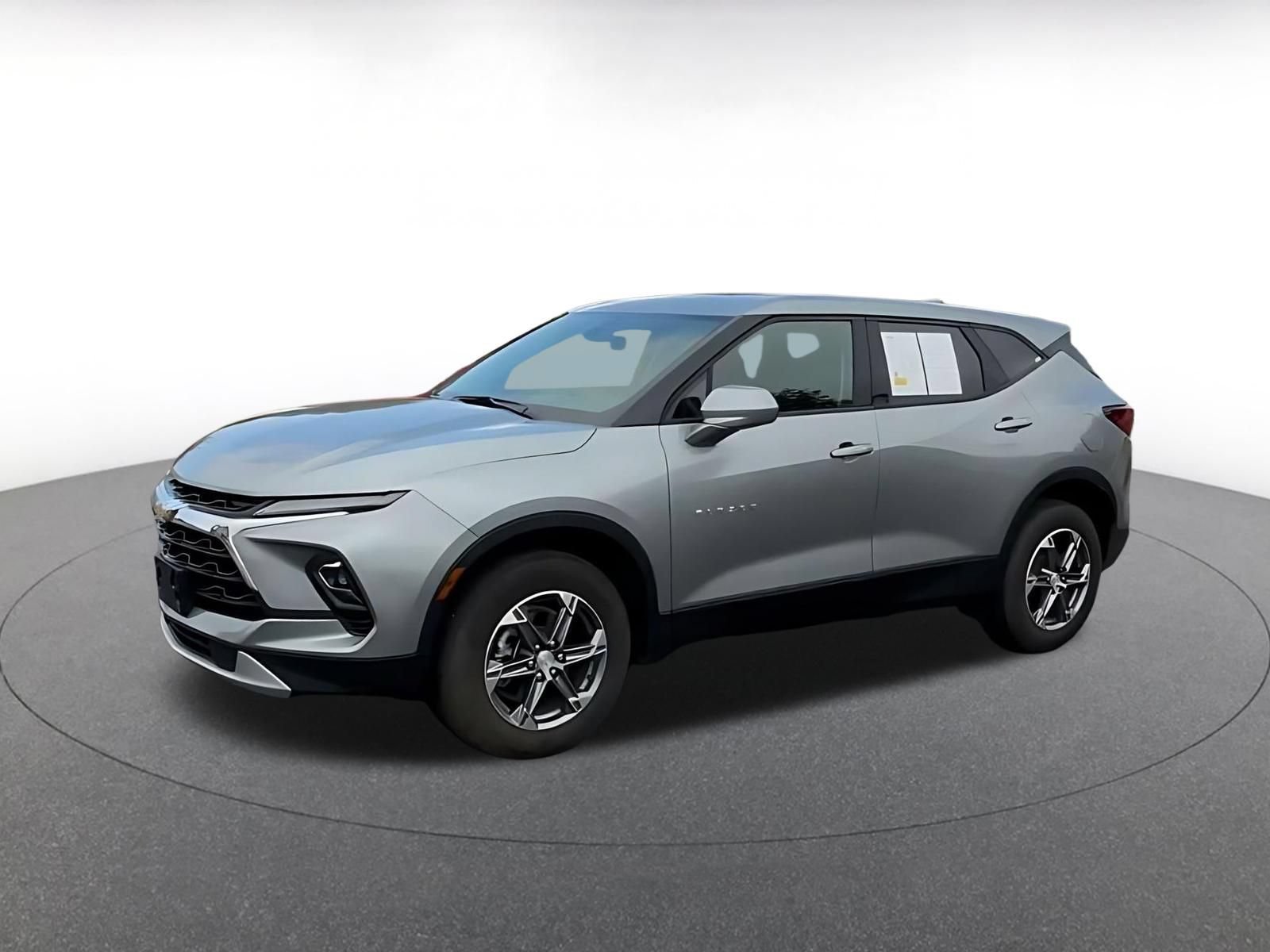 Used 2026 Chevrolet Blazer LT FWD image 7