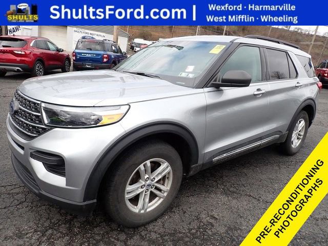 Used 2022 Ford Explorer XLT image 1