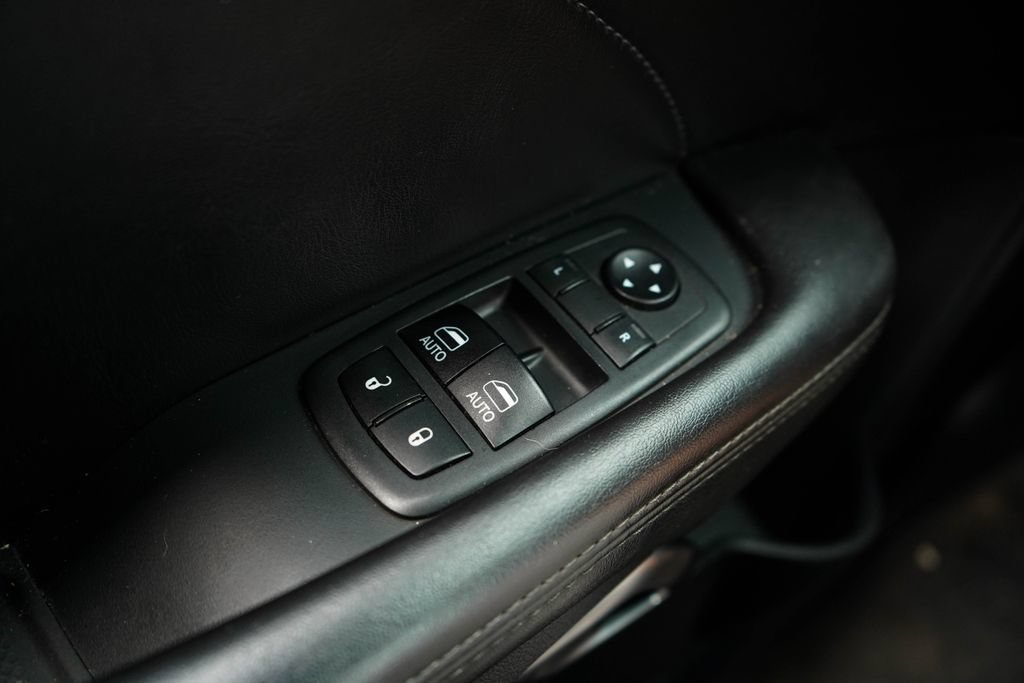 Used 2018 Dodge Challenger R/T Scat Pack RWD image 29