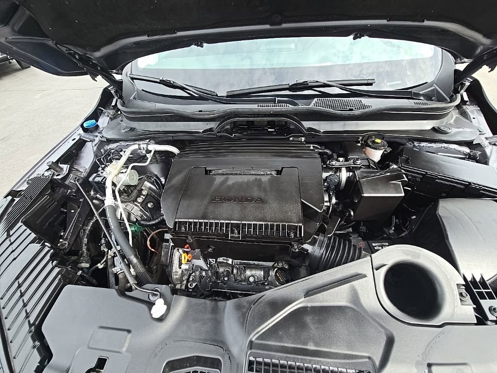 Used 2025 Honda Pilot EX-L image 11