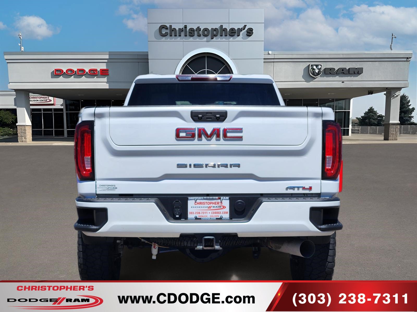 Used 2021 GMC Sierra 2500 AT4 AWD/4WD image 4