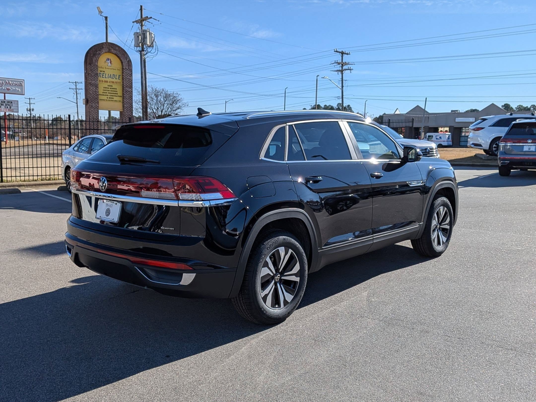 New 2026 Volkswagen Atlas Cross Sport SE AWD/4WD image 3