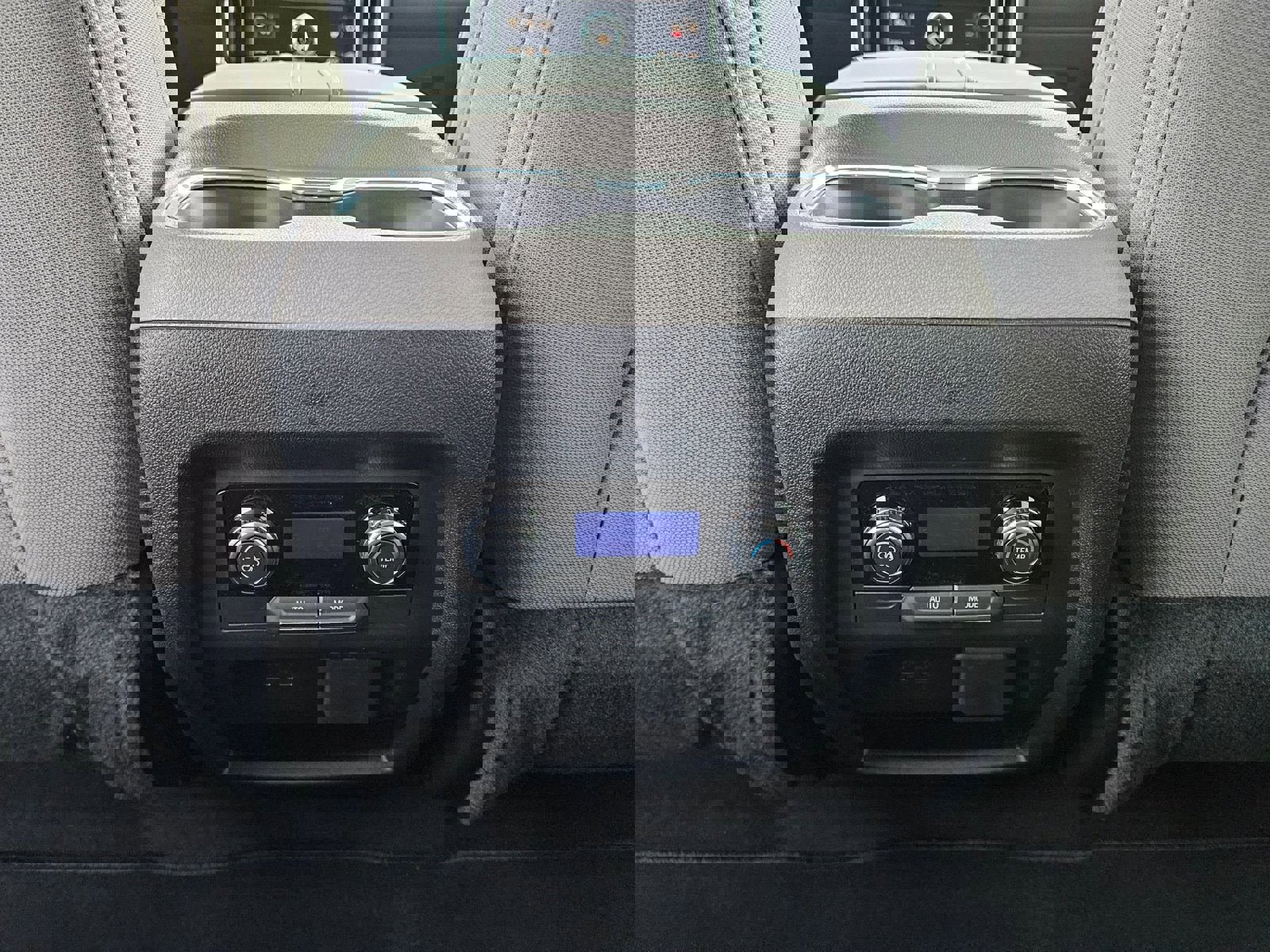 New 2026 GMC Acadia Elevation image 25