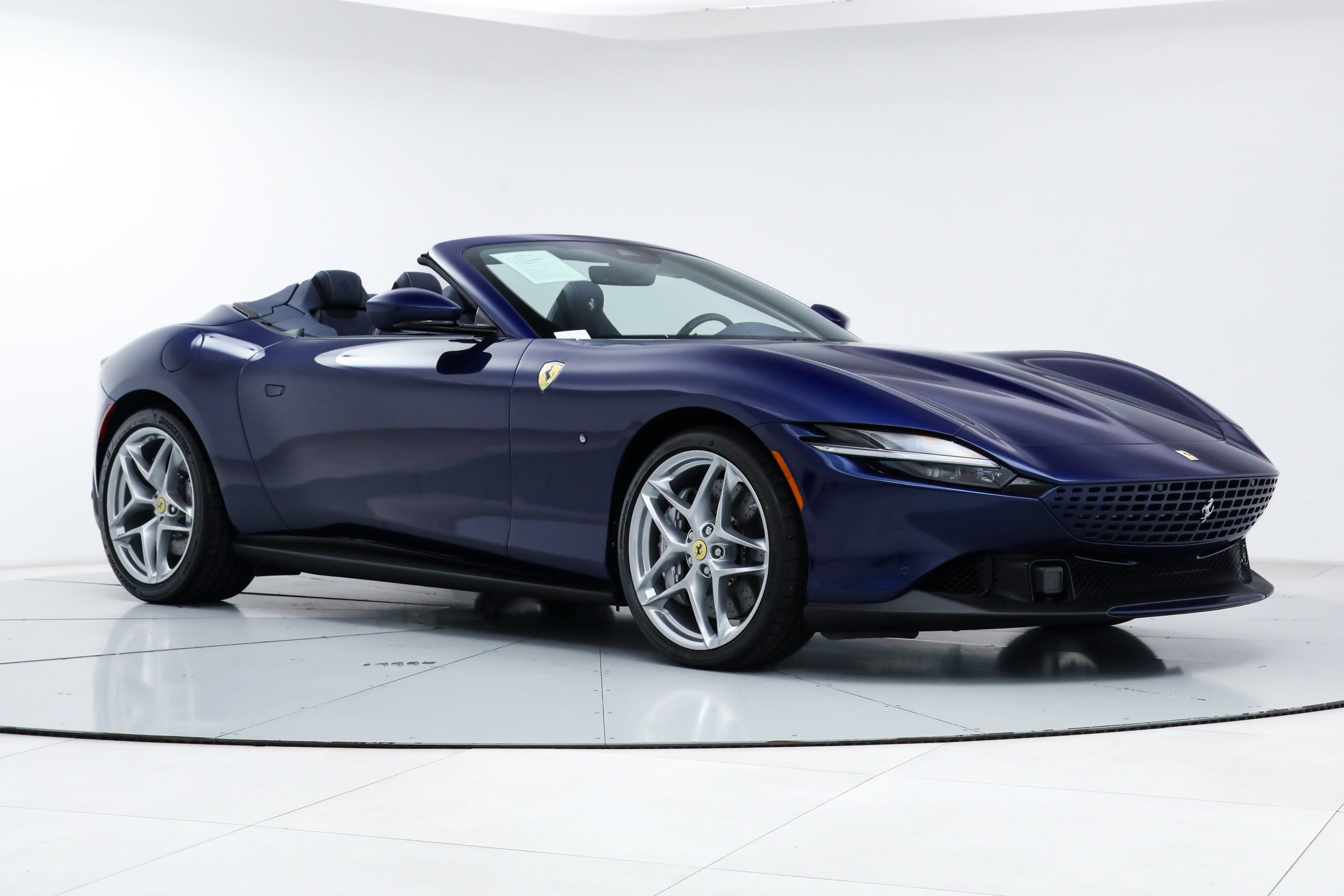 Certified 2026 Ferrari Roma Spider RWD image 12