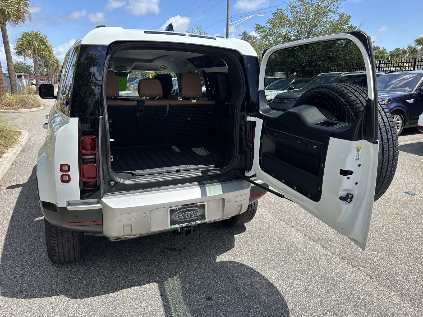 Certified 2025 Land Rover Defender 110 S AWD/4WD image 11