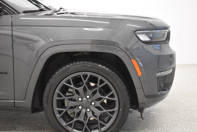 Used 2023 Jeep Grand Cherokee L Summit w/ High Altitude Package AWD/4WD image 13