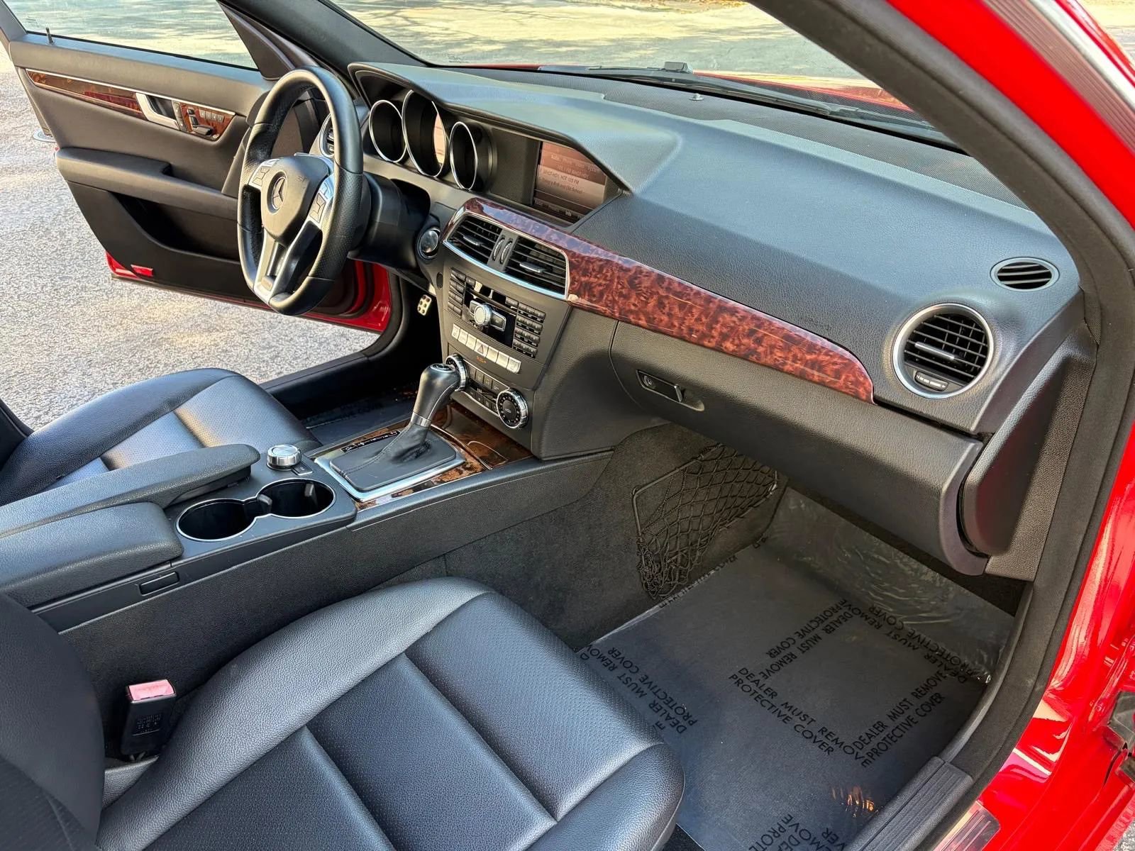 Used 2013 Mercedes-Benz C 250 Sedan w/ Multimedia Pkg image 12