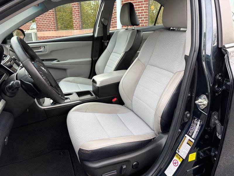 Used 2016 Toyota Camry SE image 22