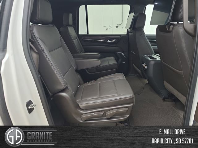 Used 2021 GMC Yukon XL Denali w/ Denali Premium Package image 40