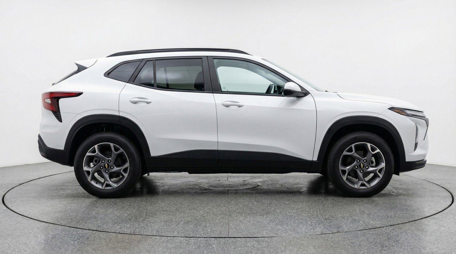 Used 2025 Chevrolet Trax LT w/ LT Convenience Package image 11