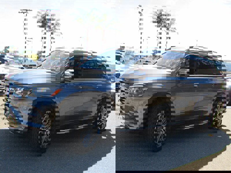 Used 2020 Mercedes-Benz GLS 450 4MATIC image 3