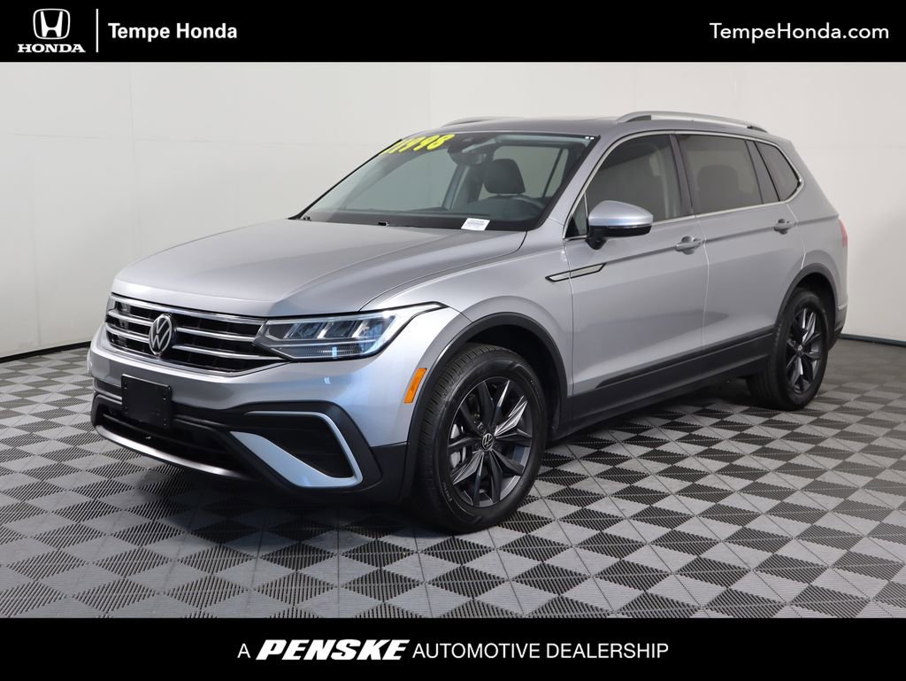 Used 2022 Volkswagen Tiguan SE w/ Panoramic Sunroof Package image 1