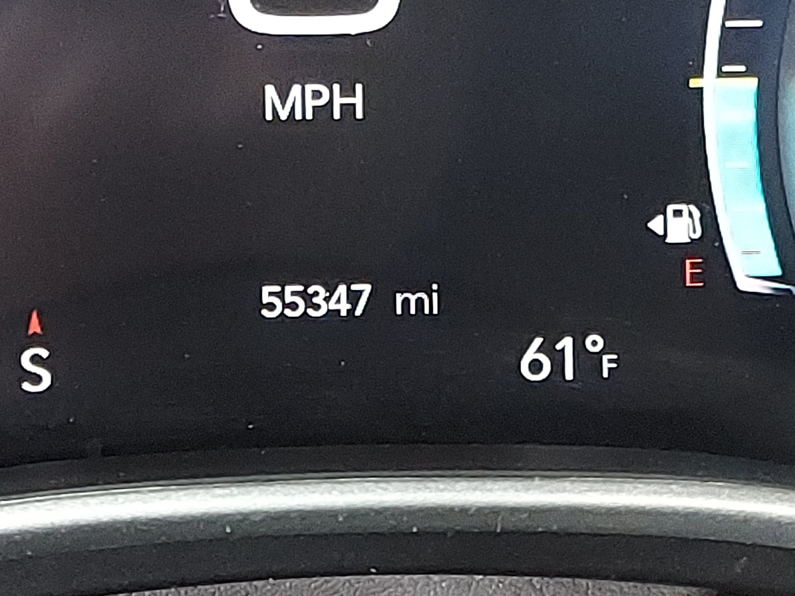 Used 2021 Chrysler Pacifica Touring-L w/ Uconnect Theater Family Group FWD image 2