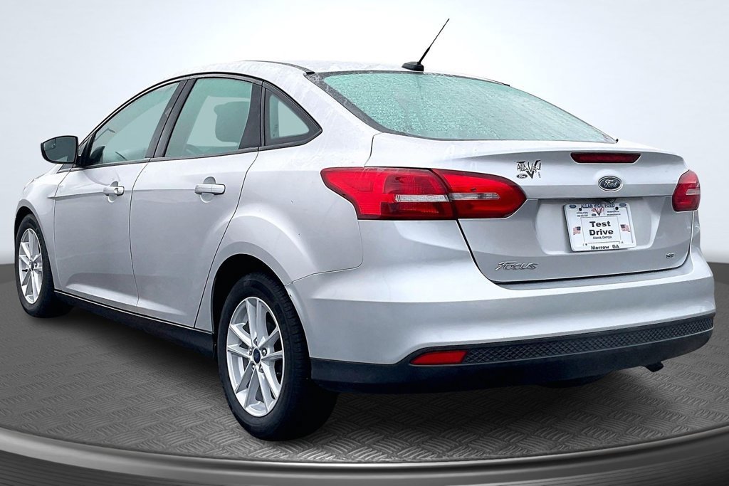 Used 2018 Ford Focus SE FWD image 5
