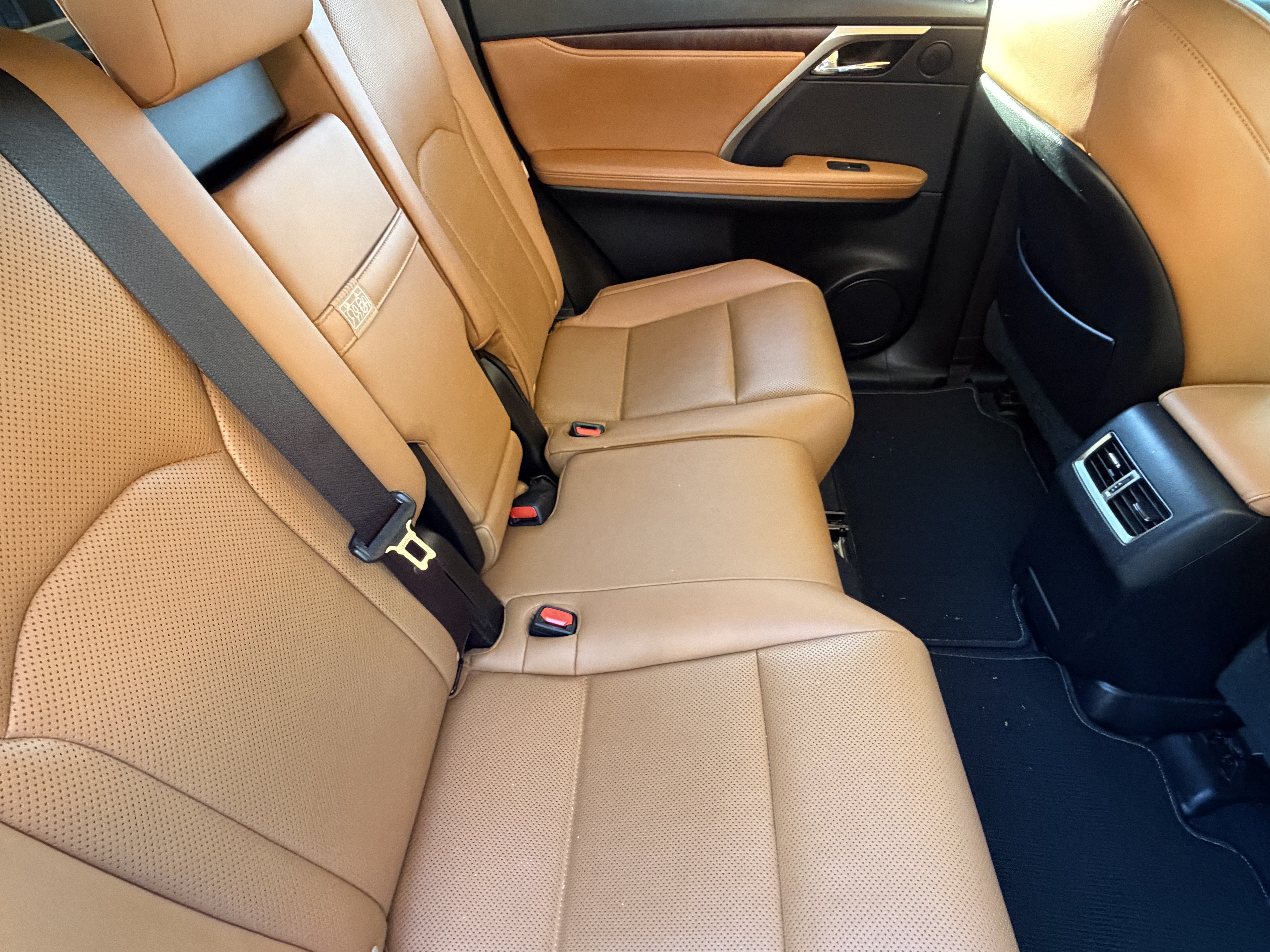 Used 2021 Lexus RX 350L FWD w/ Premium Package image 39