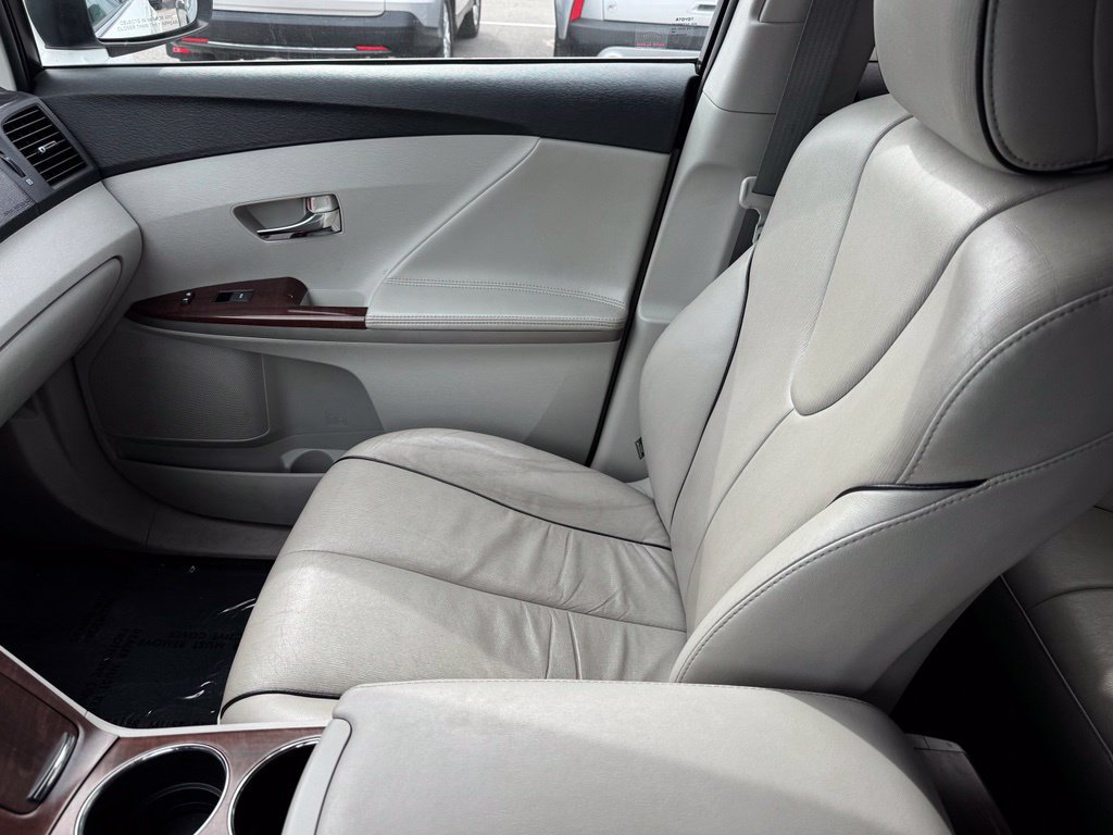 Used 2009 Toyota Venza AWD image 24