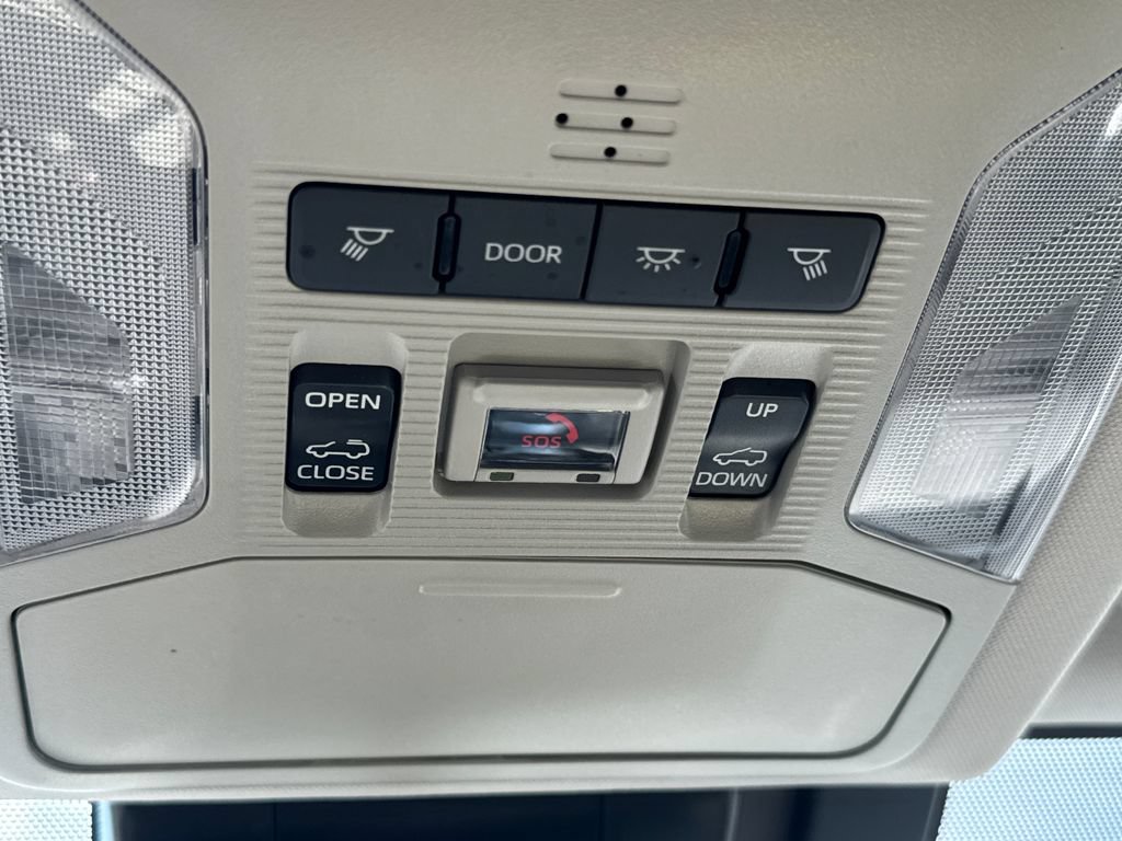 Used 2025 Toyota RAV4 XLE w/ Convenience Package AWD/4WD image 31