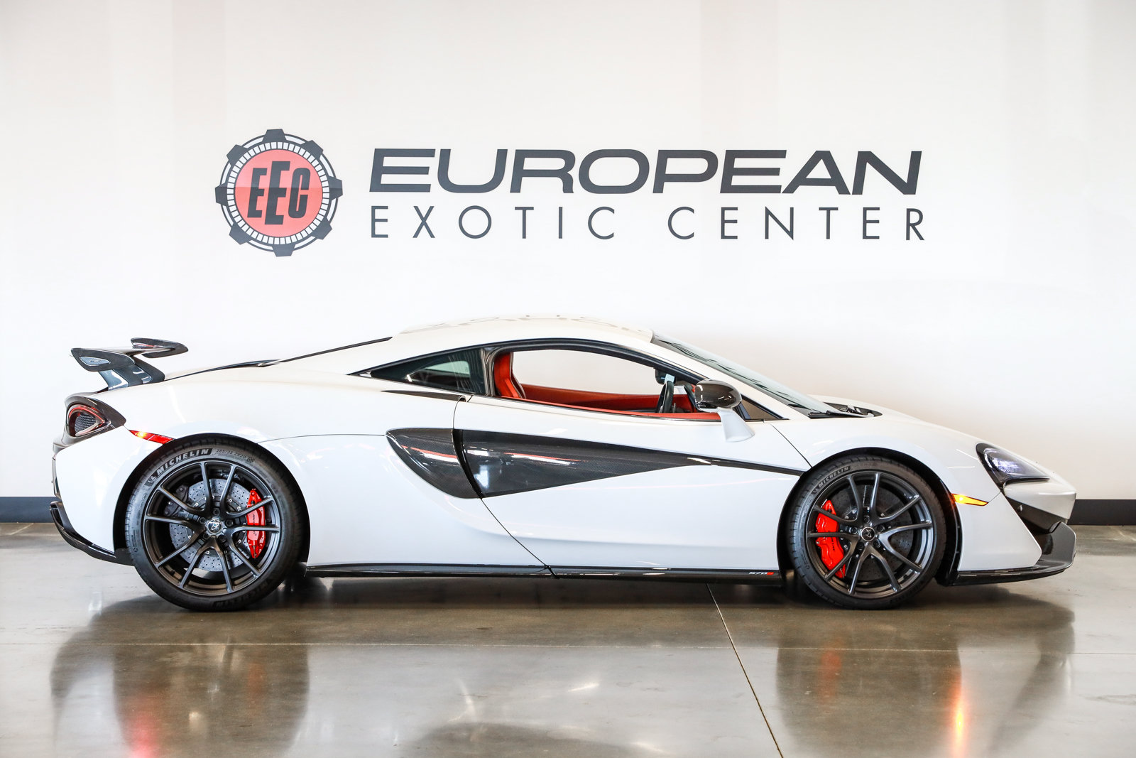 Used 2016 McLaren 570S Coupe RWD image 15