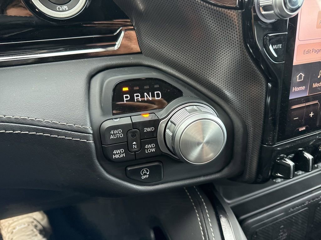 New 2025 RAM 1500 Limited image 23