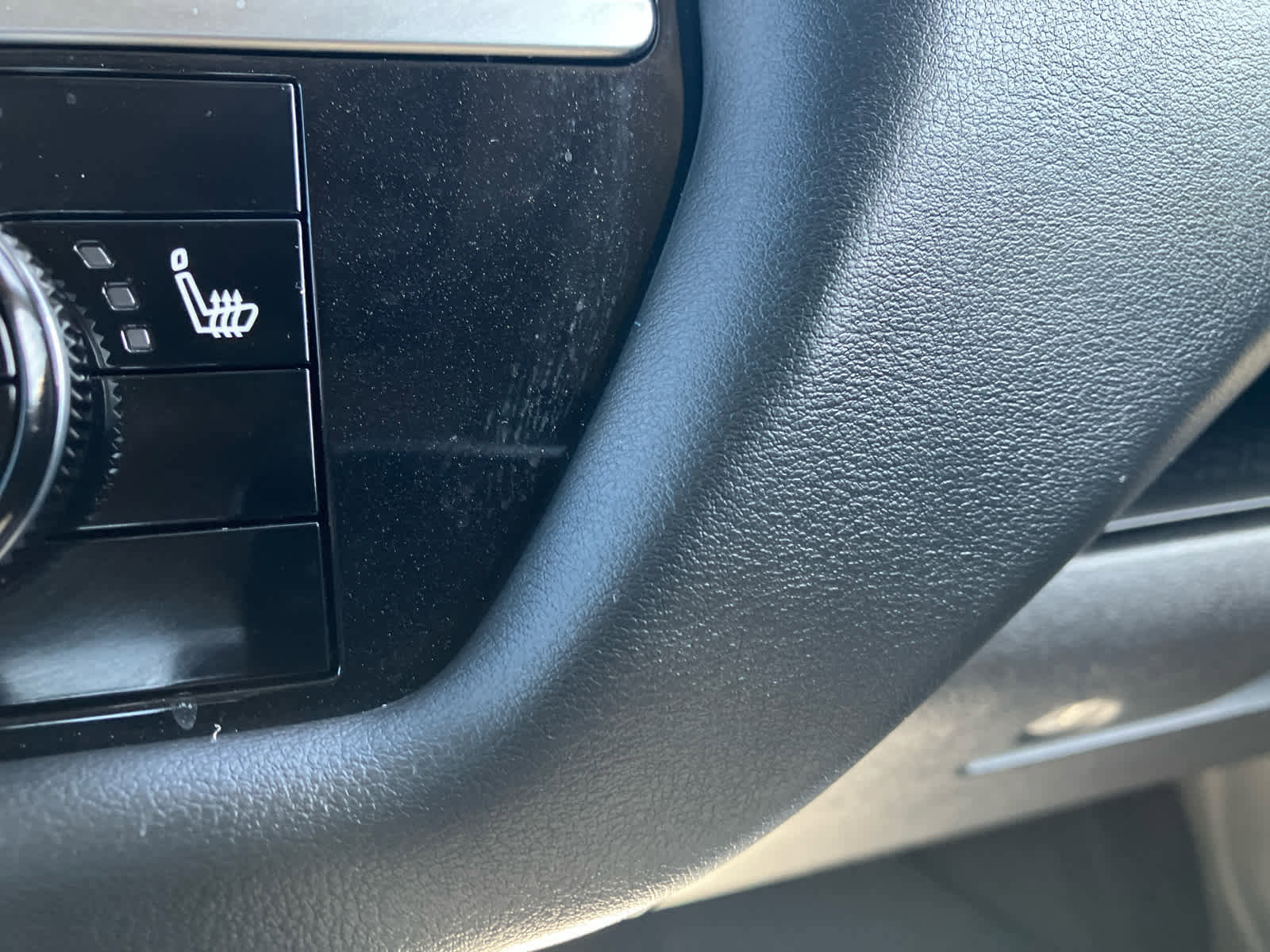 Used 2024 Nissan Pathfinder SV w/ SV Premium Package FWD image 27
