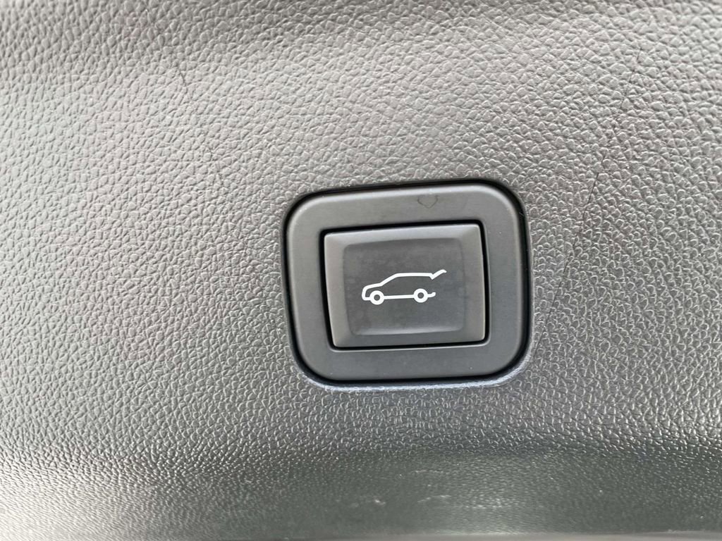 Used 2024 Chevrolet Tahoe RST w/ Luxury Package image 11