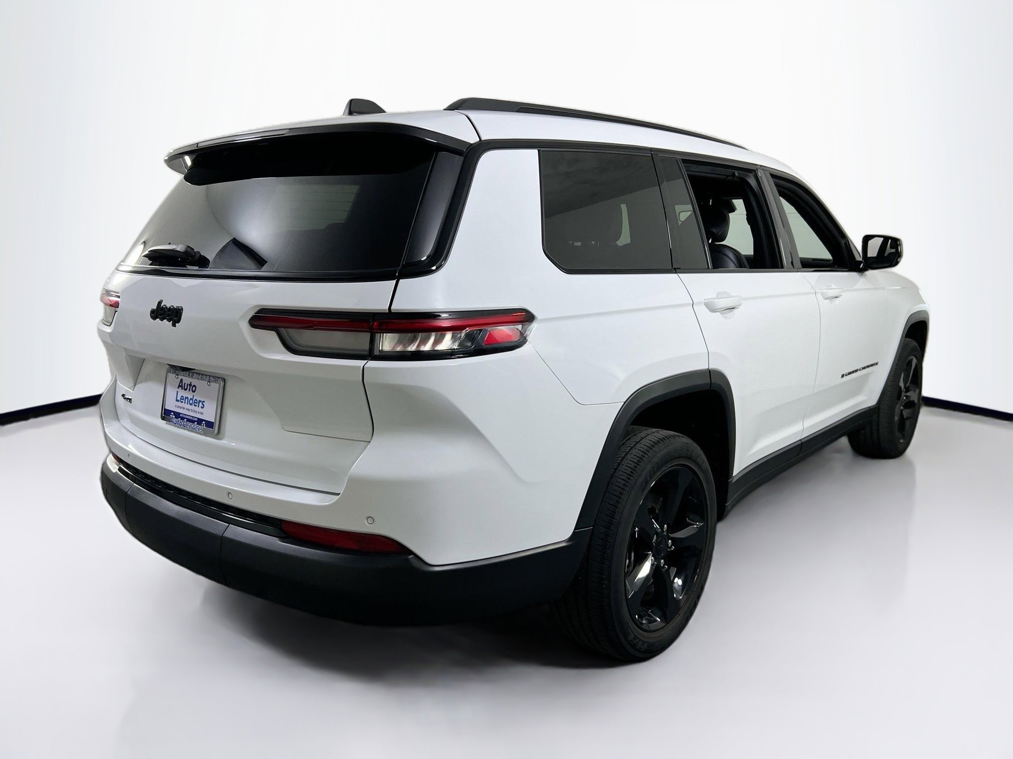 Used 2023 Jeep Grand Cherokee L Laredo AWD/4WD image 5