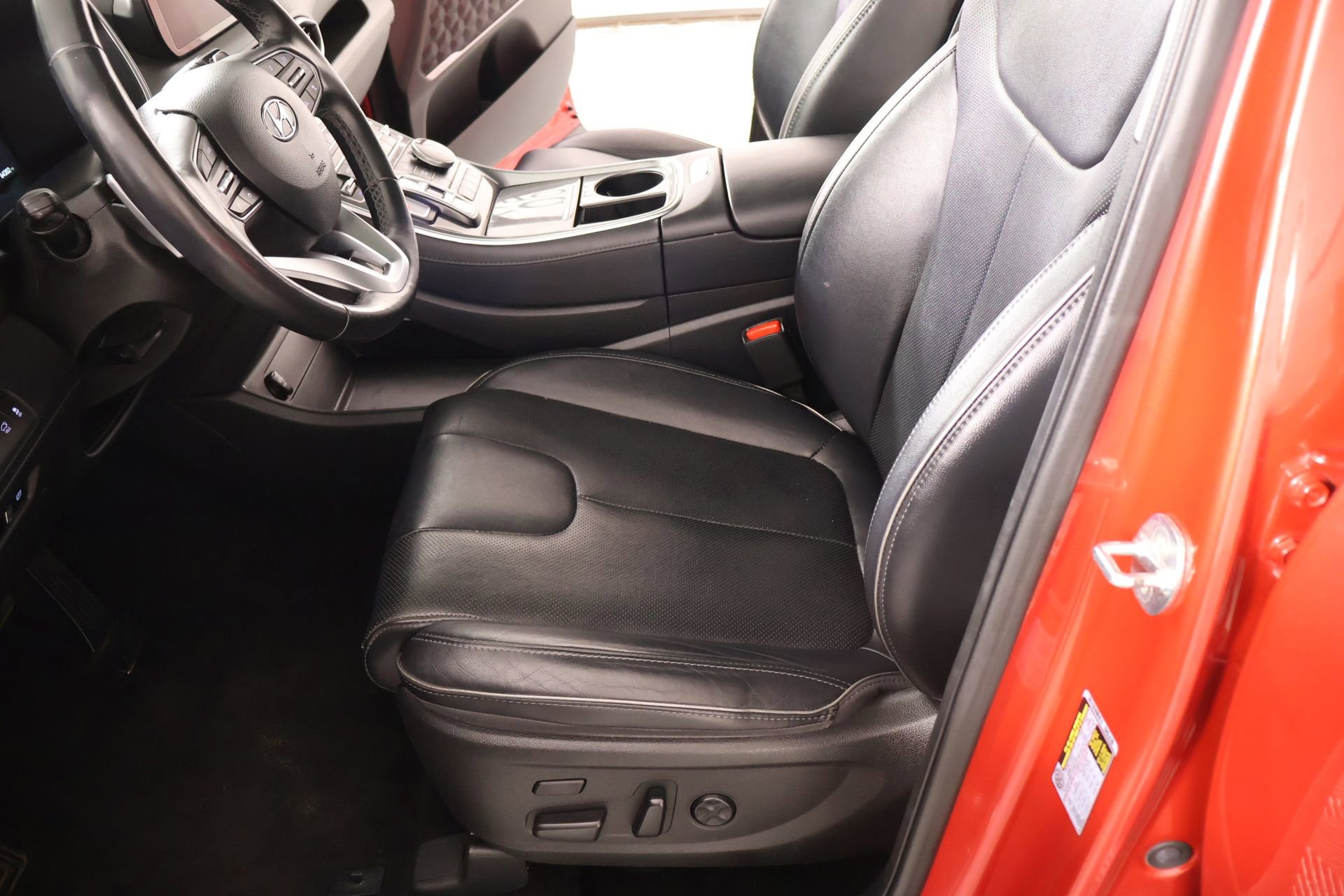 Used 2023 Hyundai Santa Fe Limited FWD image 12