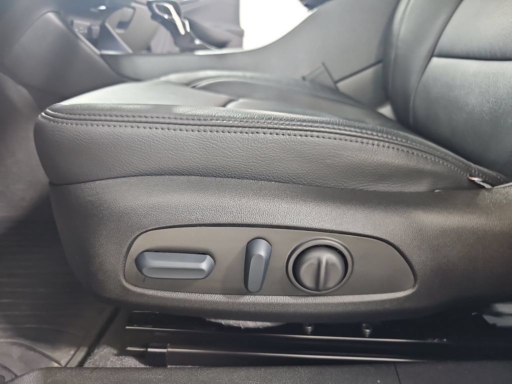 Certified 2022 Chevrolet Malibu LT FWD image 34