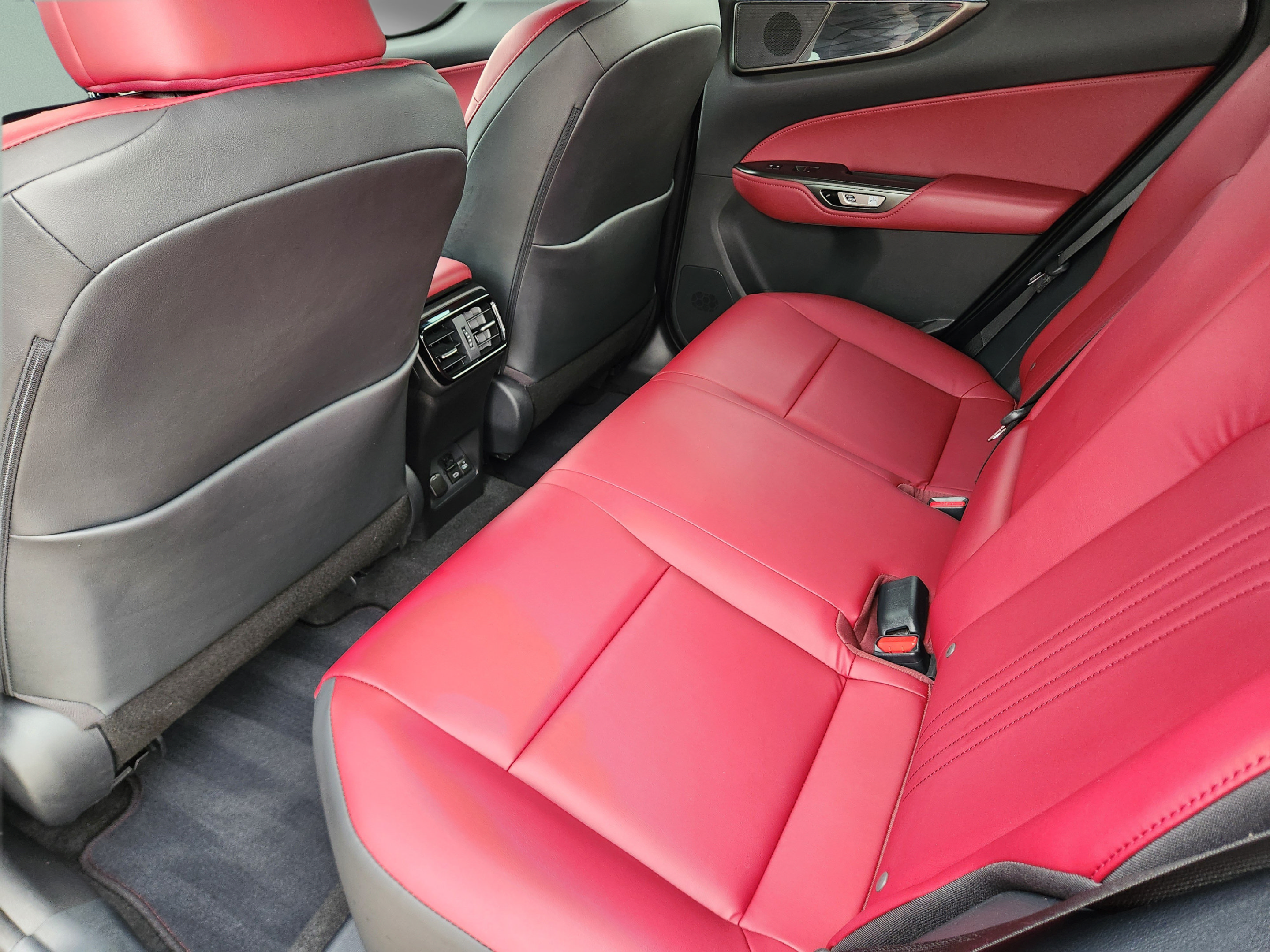 Used 2024 Lexus NX 250 FWD image 27