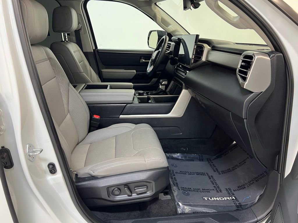 Used 2024 Toyota Tundra Limited image 31
