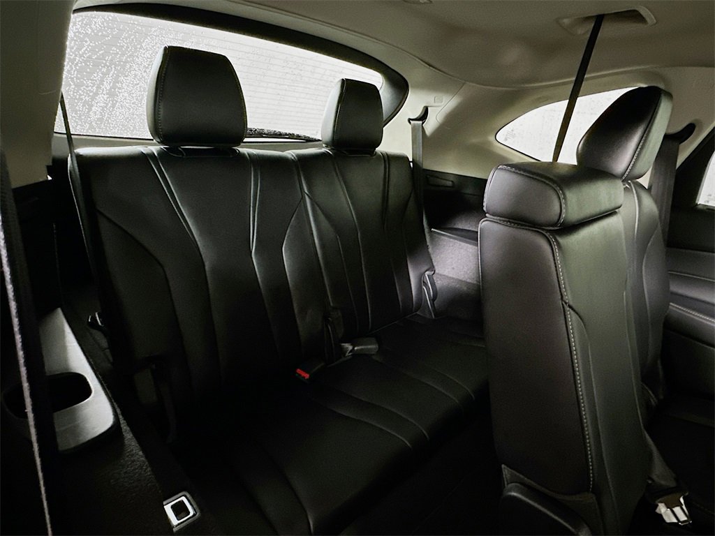 Used 2023 Acura MDX SH-AWD w/ Technology Package image 14