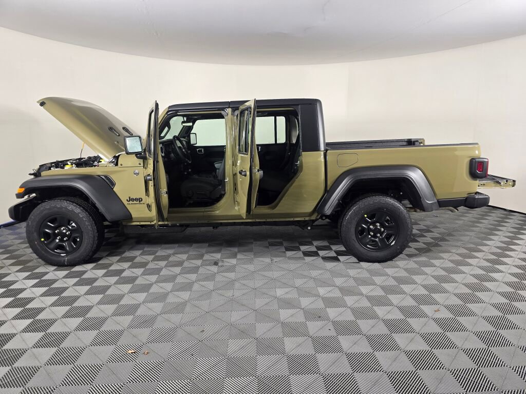 New 2026 Jeep Gladiator Sport image 15