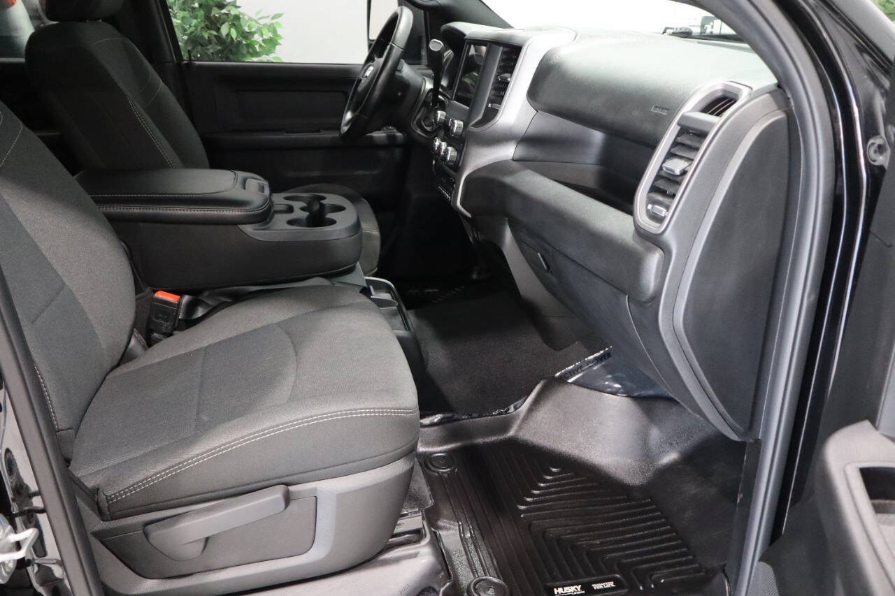 Used 2024 RAM 2500 Tradesman w/ Chrome Appearance Group AWD/4WD image 11