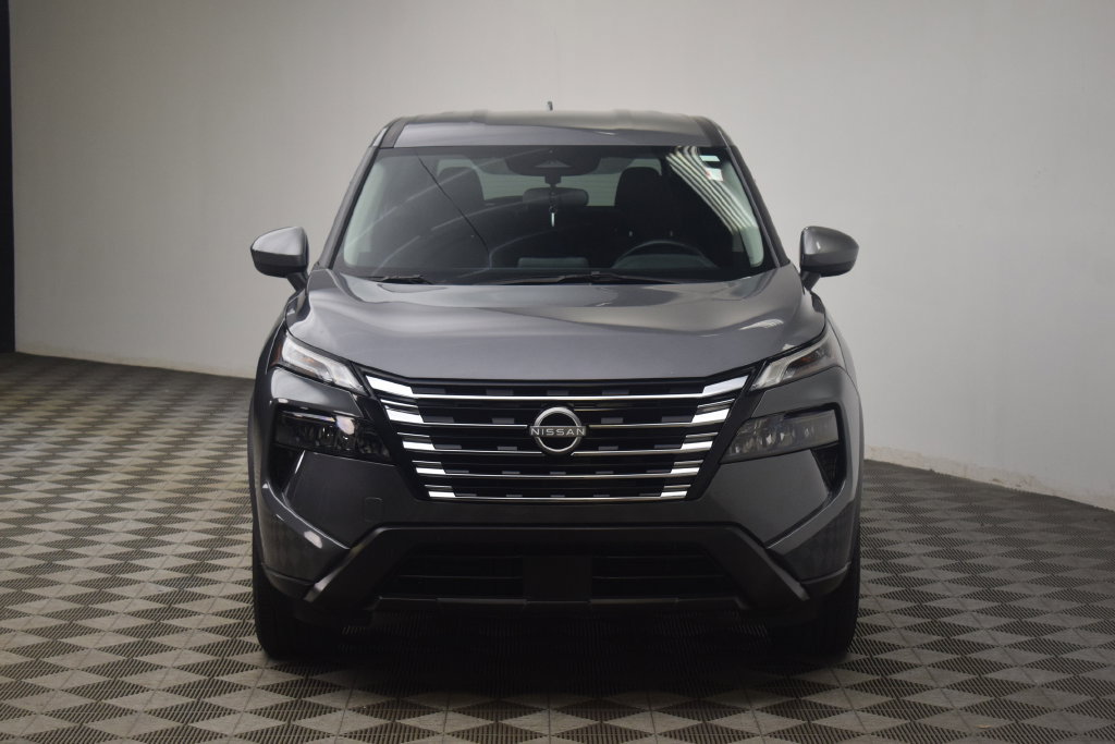 Used 2025 Nissan Rogue SV AWD/4WD image 16