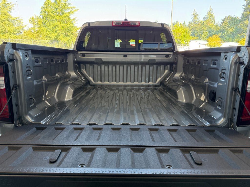 Used 2026 GMC Canyon AT4 AWD/4WD image 23