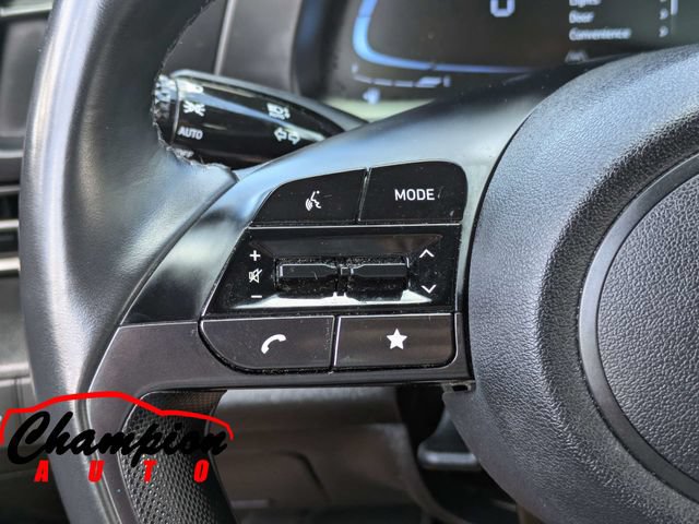 Used 2025 Hyundai Elantra Sport FWD image 25