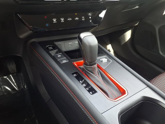 Used 2026 Nissan Kicks SR FWD image 15