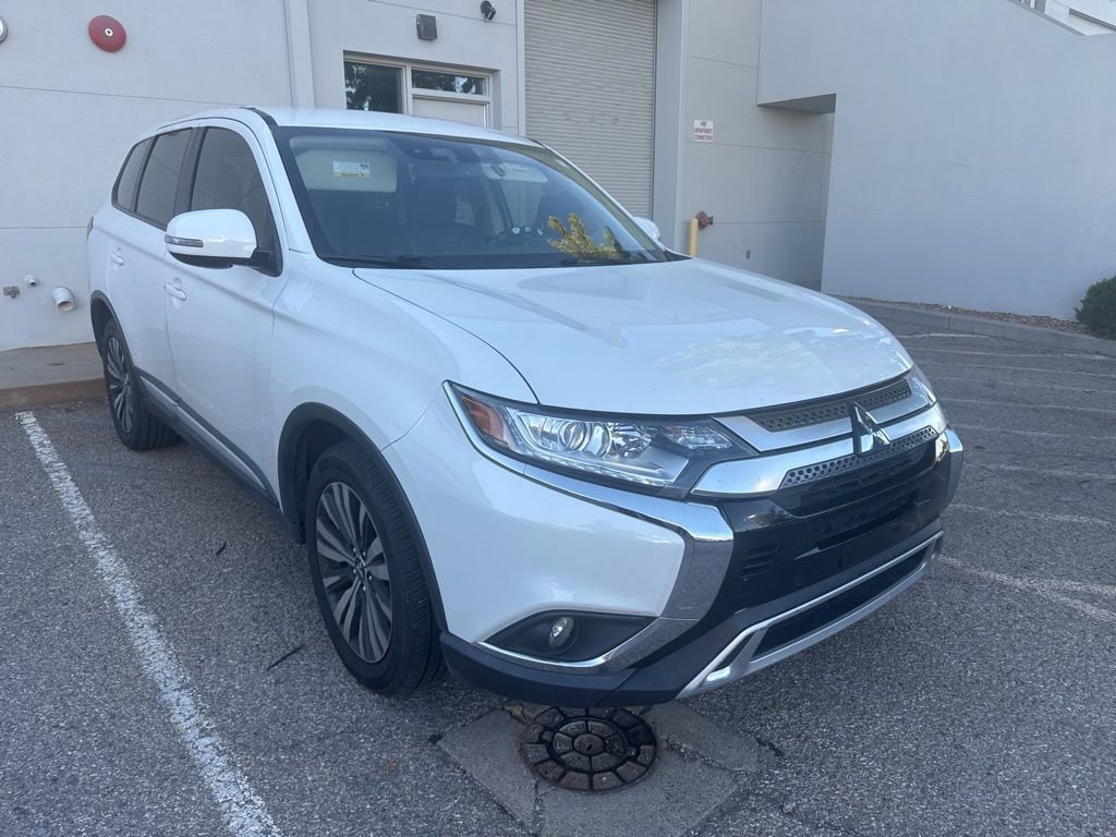 Used 2020 Mitsubishi Outlander SE