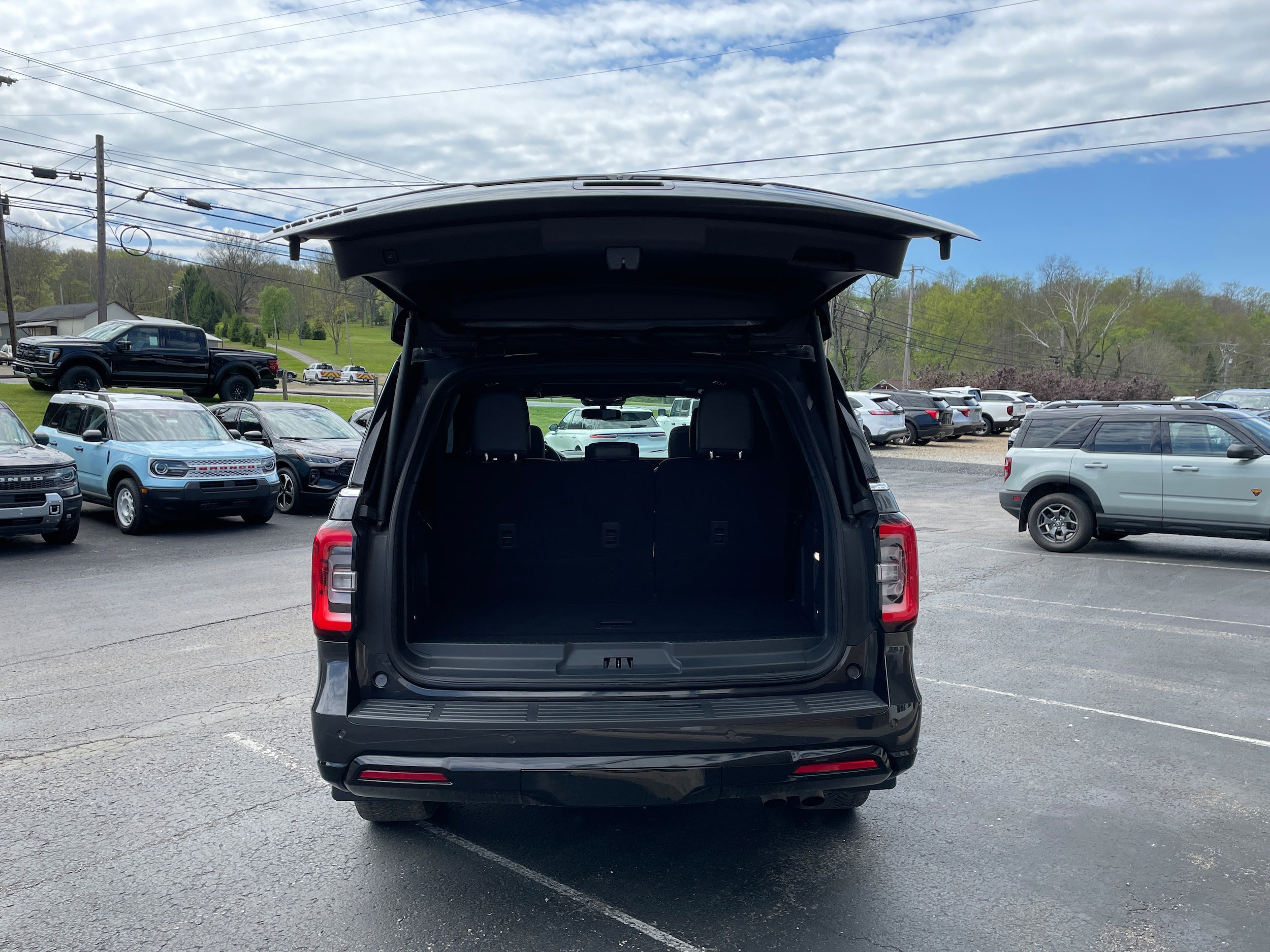 Used 2023 Ford Expedition Limited AWD/4WD image 9