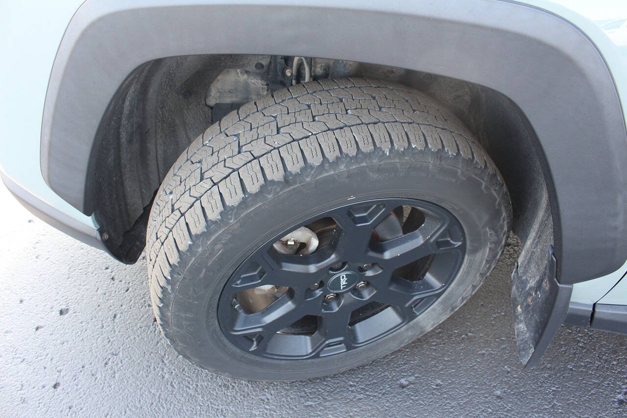 Used 2020 Toyota RAV4 TRD Off-Road w/ TRD Off-Road Weather Package image 7