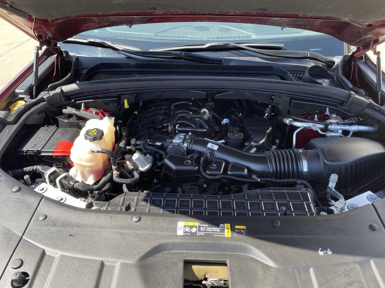 Used 2023 Jeep Grand Cherokee Limited image 9